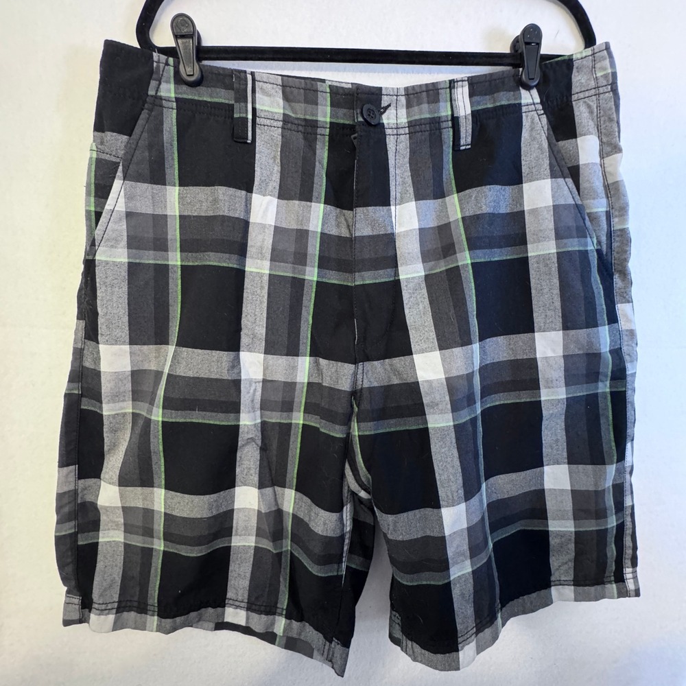 CSG Champs Sports Gear Men's Plaid Hybrid Shorts Size 38 Gray Green Black Casual